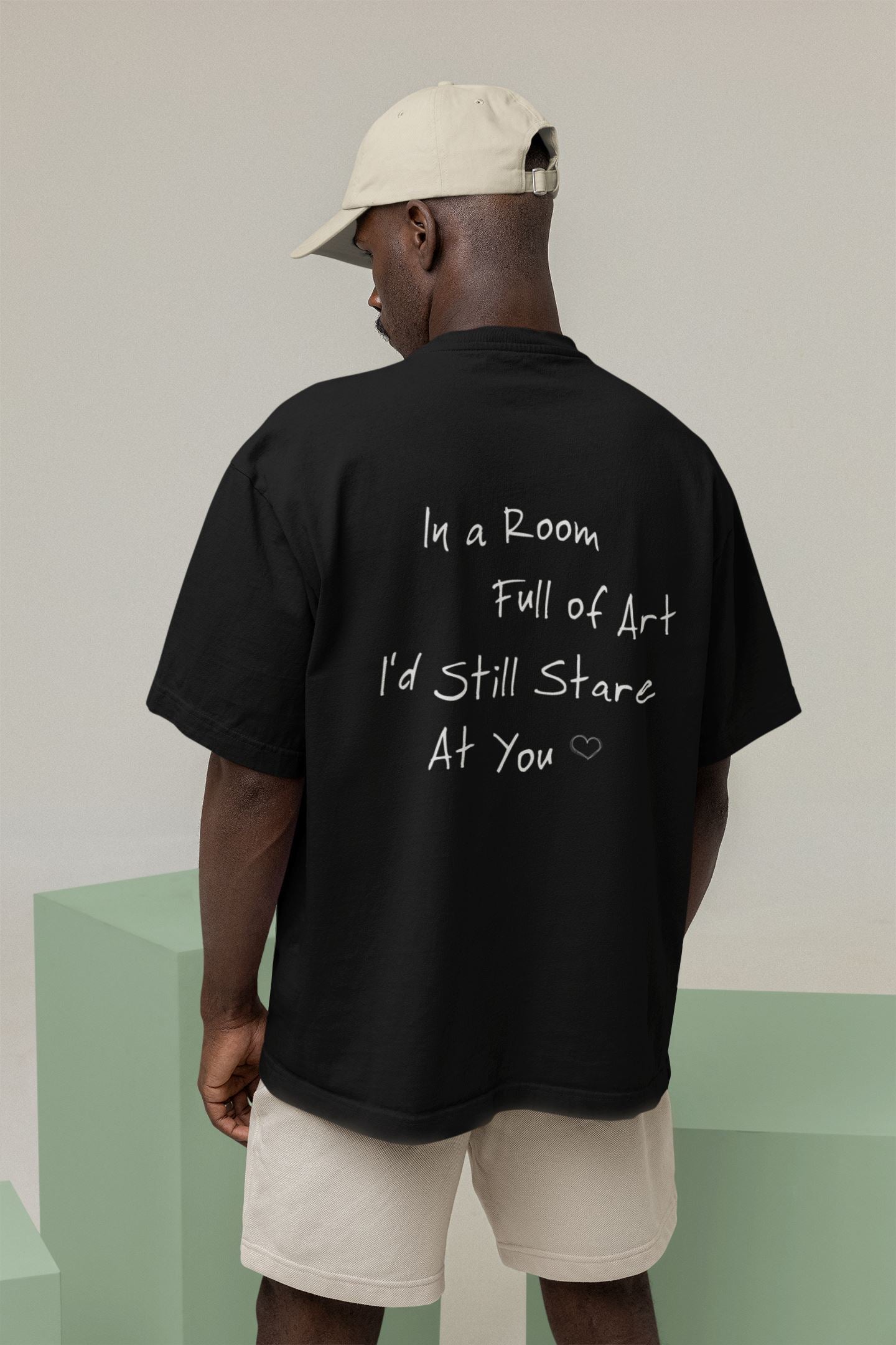 In a Room Full of Art I'd still Stare at You - Organic Oversized Blaster Oversized Shirt ST/ST Shirtee