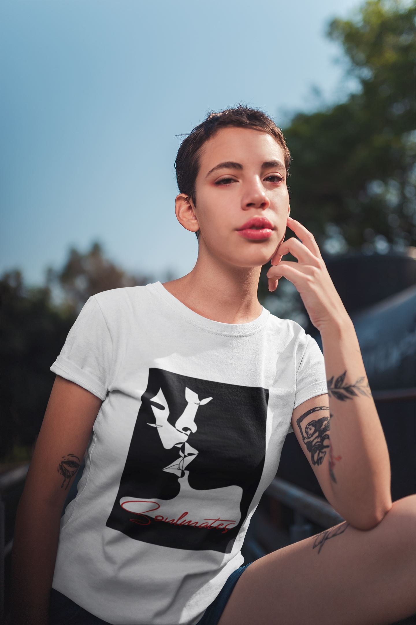 Kissing Soulmates Abstraktes Design - Black and White Unisex-T-Shirt Soulmates