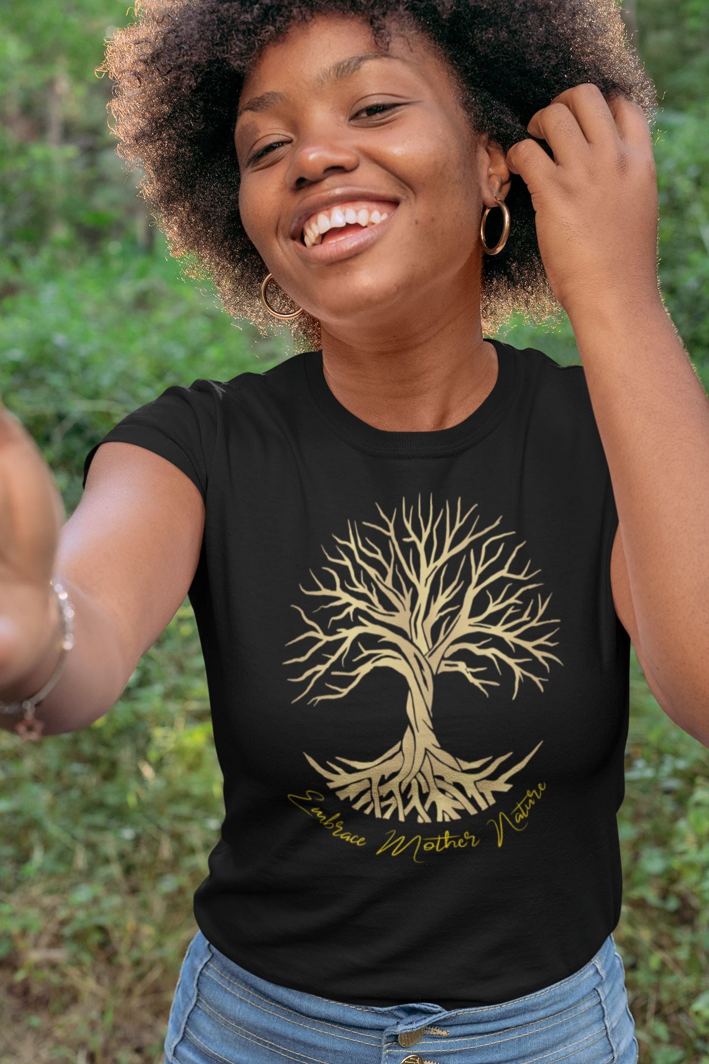 Lebensbaum, Embrace Mother Nature. Unisex-Bio-Baumwoll-T-Shirt Soulmates