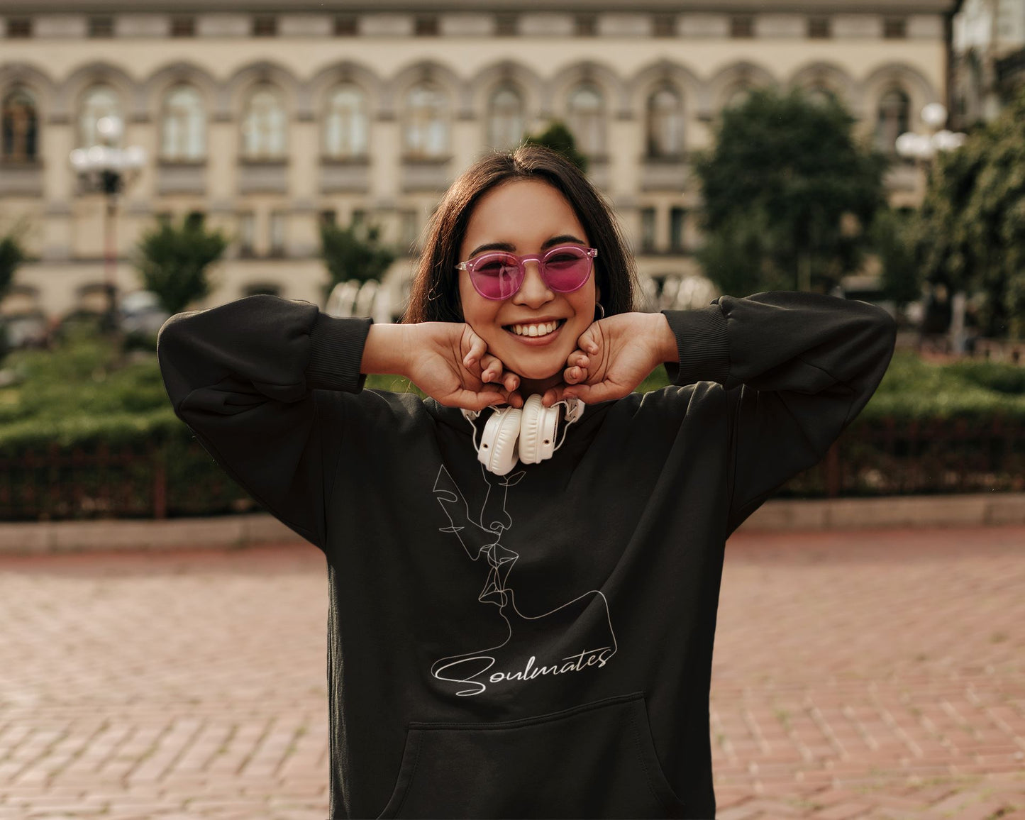 Kissing Soulmates Schlichtes Modernes Soulmates Design Unisex-Kapuzenpullover Soulmates 