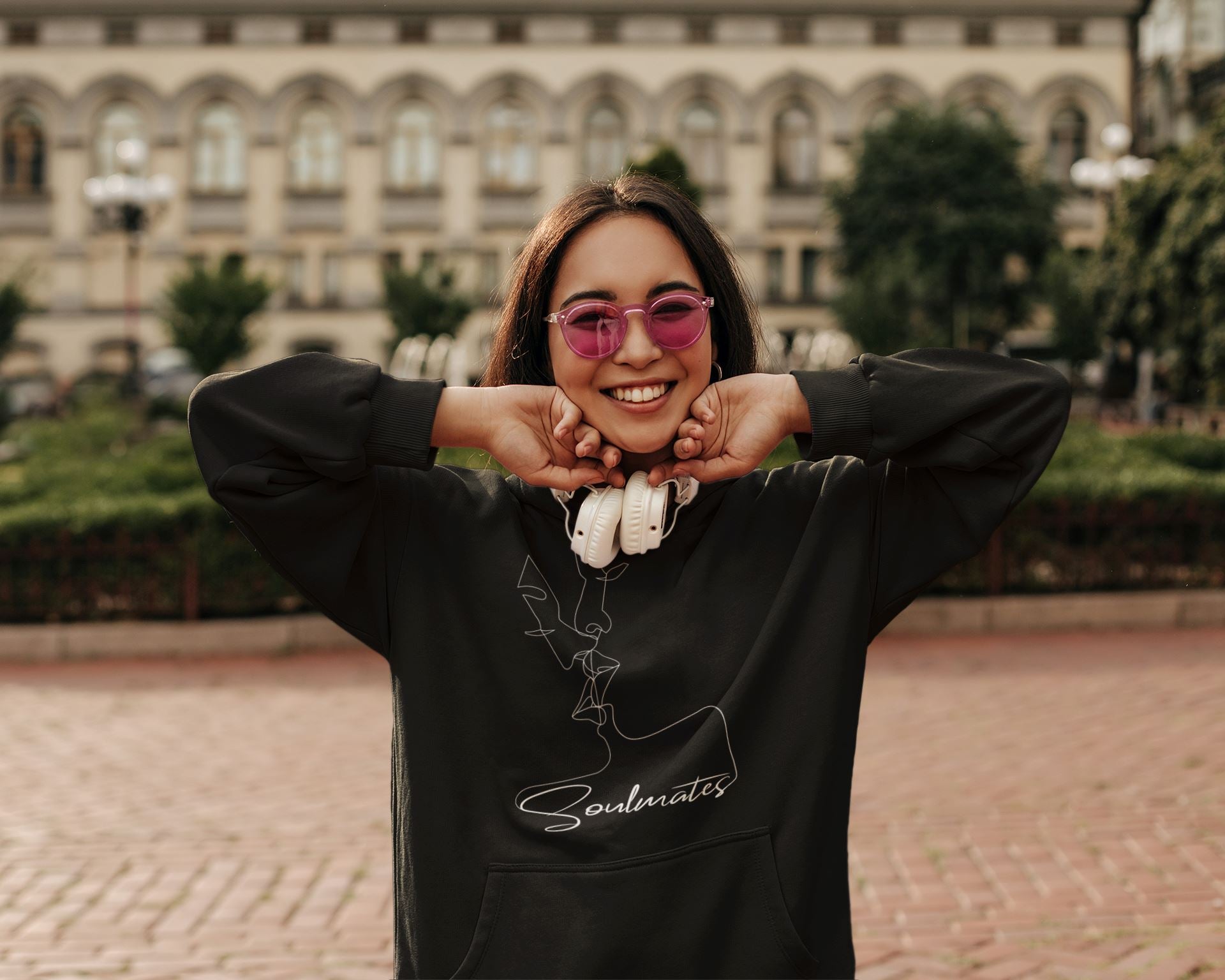 Kissing Soulmates Schlichtes Modernes Soulmates Design Unisex-Kapuzenpullover Soulmates 